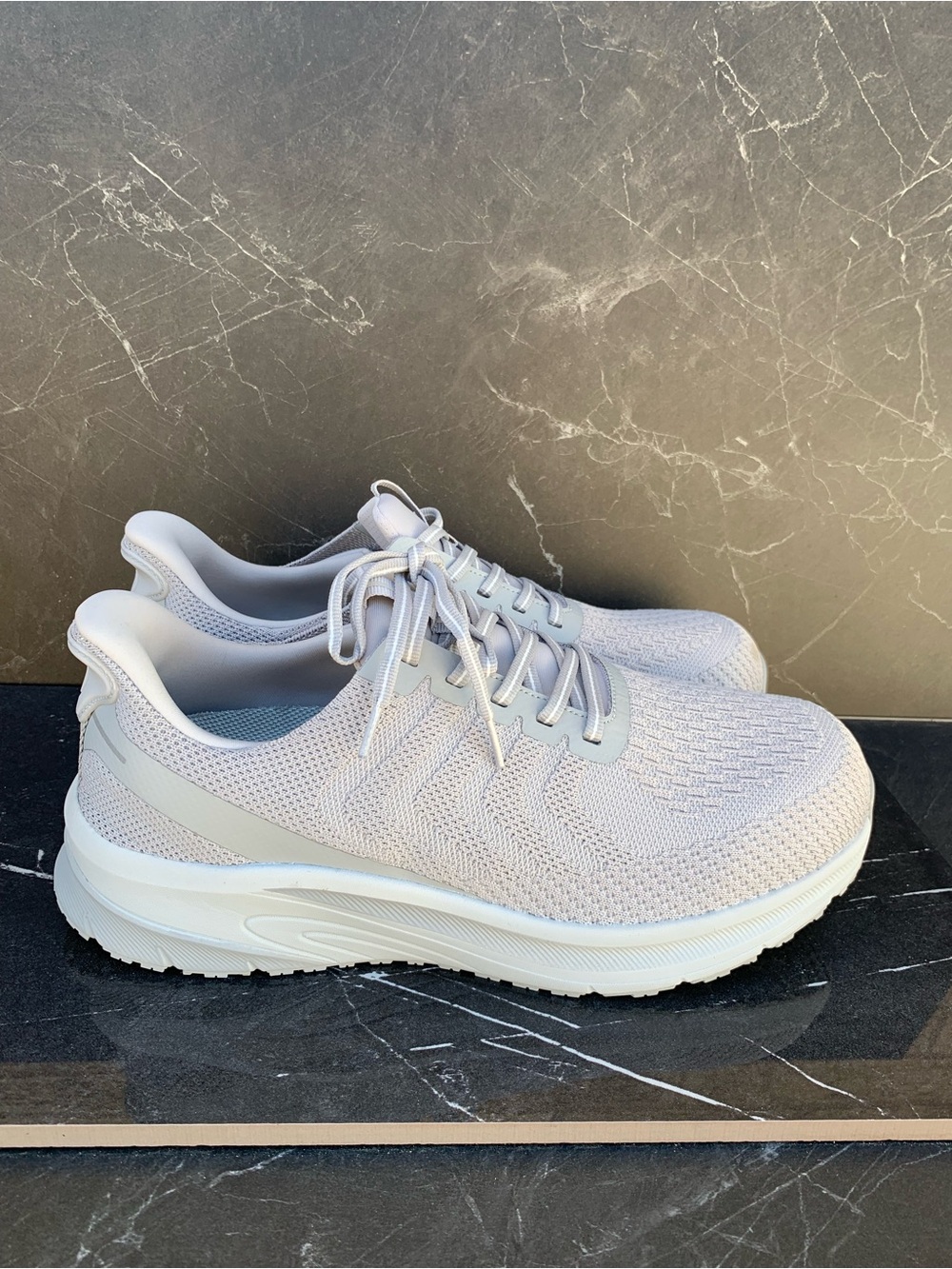Orthofeet Tilos Hands-Free Athletic Sneakers. 10.5. X-wide
